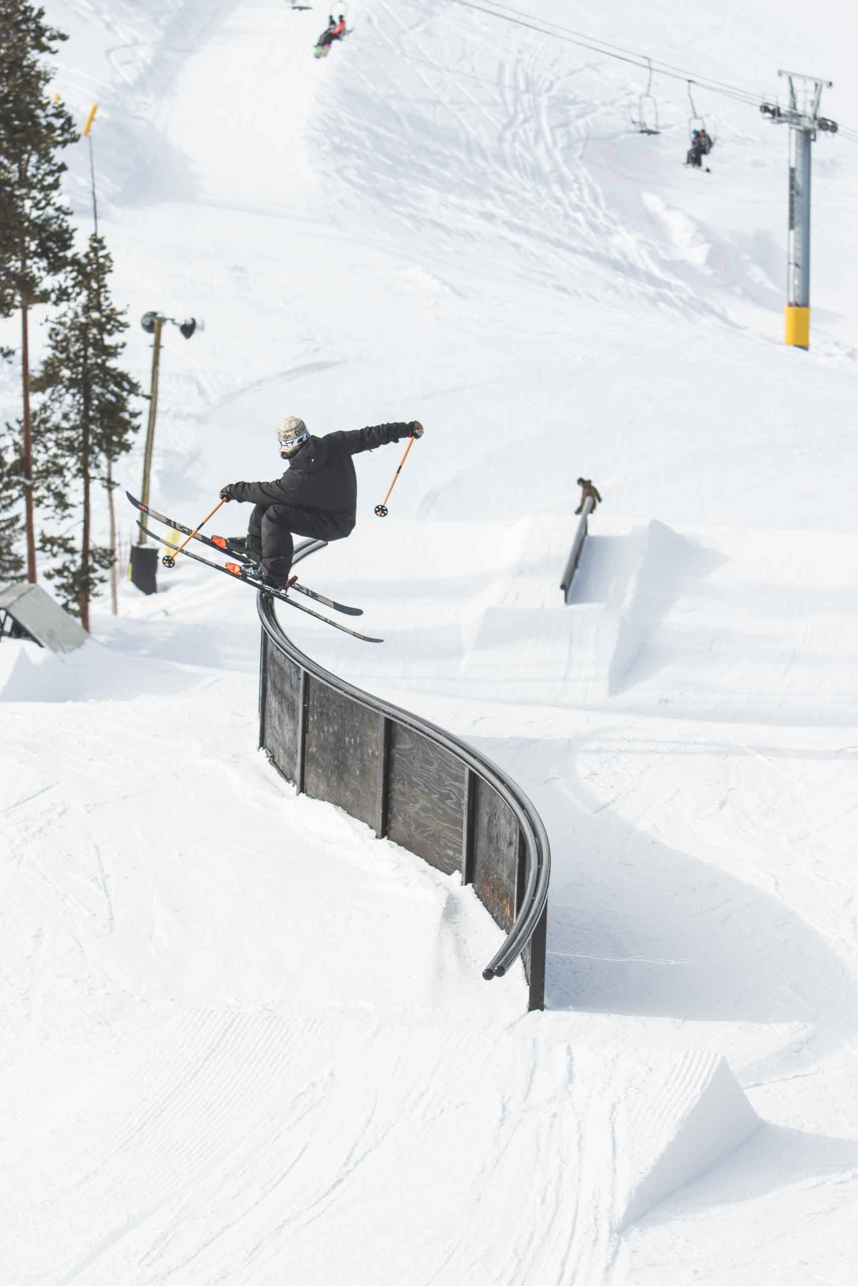 baggy snow bibs for skiing and snowboarding by bloom outerwear australia features relaxed fit