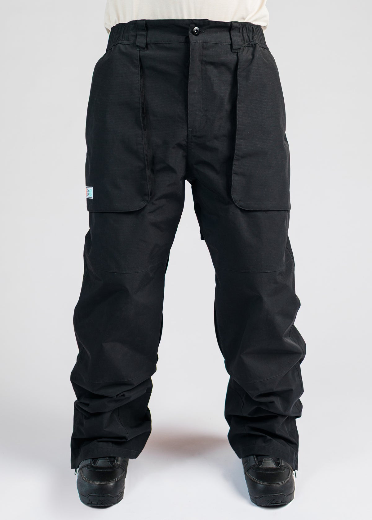 baggy black snowboard pant - front view