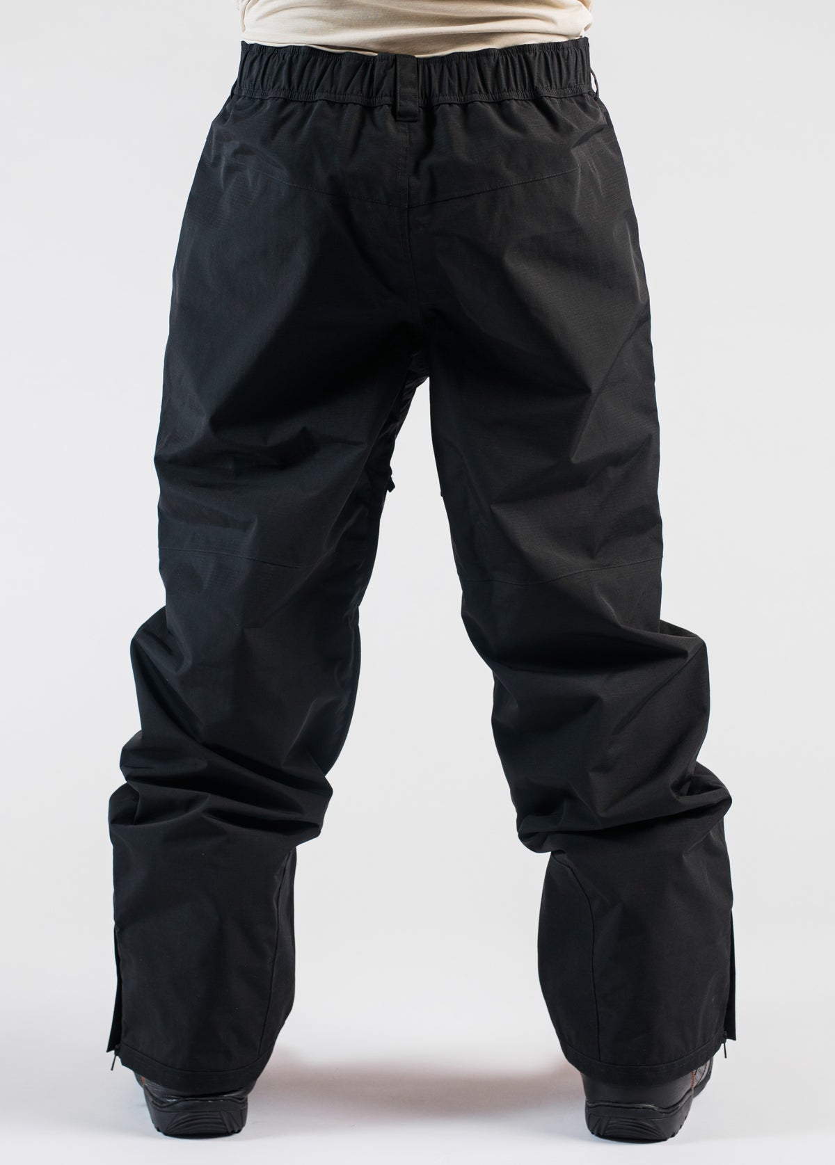 Black snowboard pants - back view
