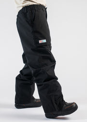 Baggy snowboard shell pant - side view