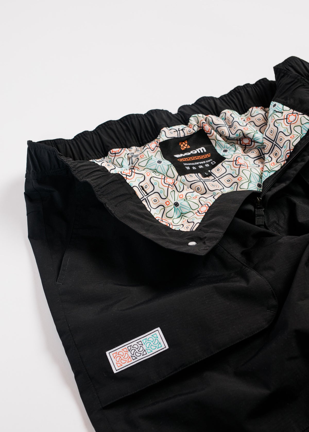 Team ski pant with psychedelic liner print and woven brand label